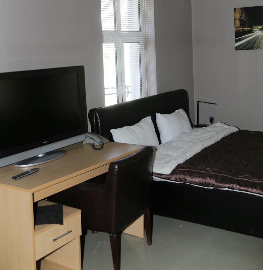 Hotel Ambasador Bitola Ngoại thất bức ảnh
