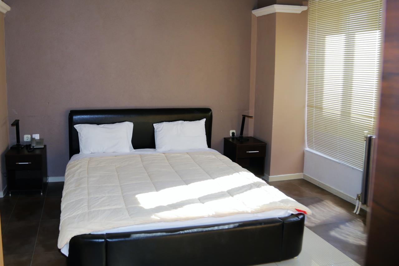 Hotel Ambasador Bitola Ngoại thất bức ảnh