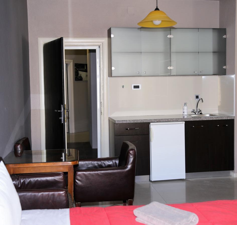 Hotel Ambasador Bitola Ngoại thất bức ảnh
