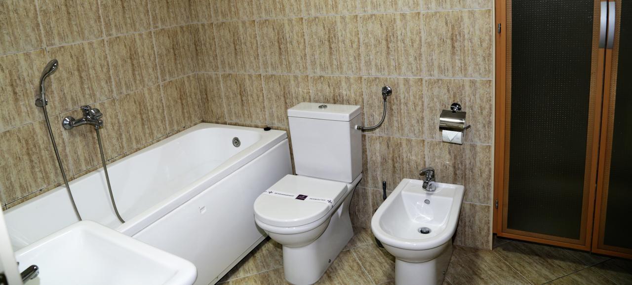 Hotel Ambasador Bitola Ngoại thất bức ảnh
